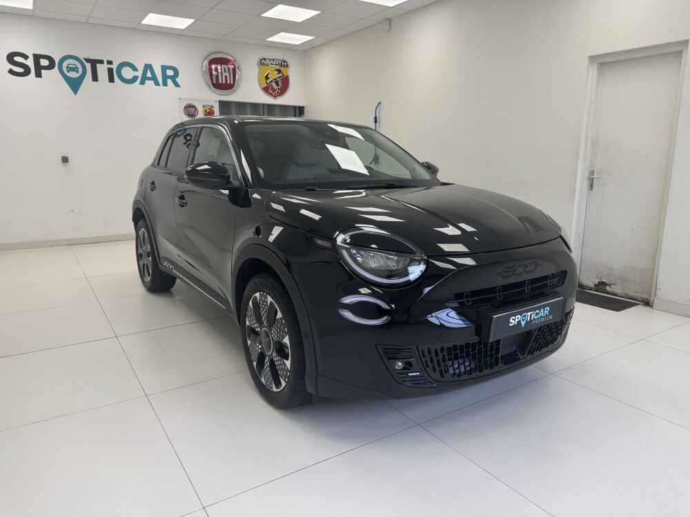 Fiat 600 1.2 Hybrid 100 DCT6 La Prima 2024 occasion 76360 Barentin