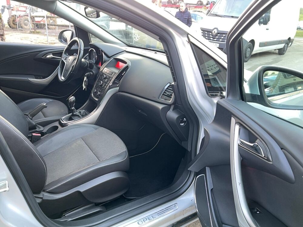 Astra 1.7 CDTI 125 ch FAP Connect Pack 2012 occasion 61170 Montchevrel
