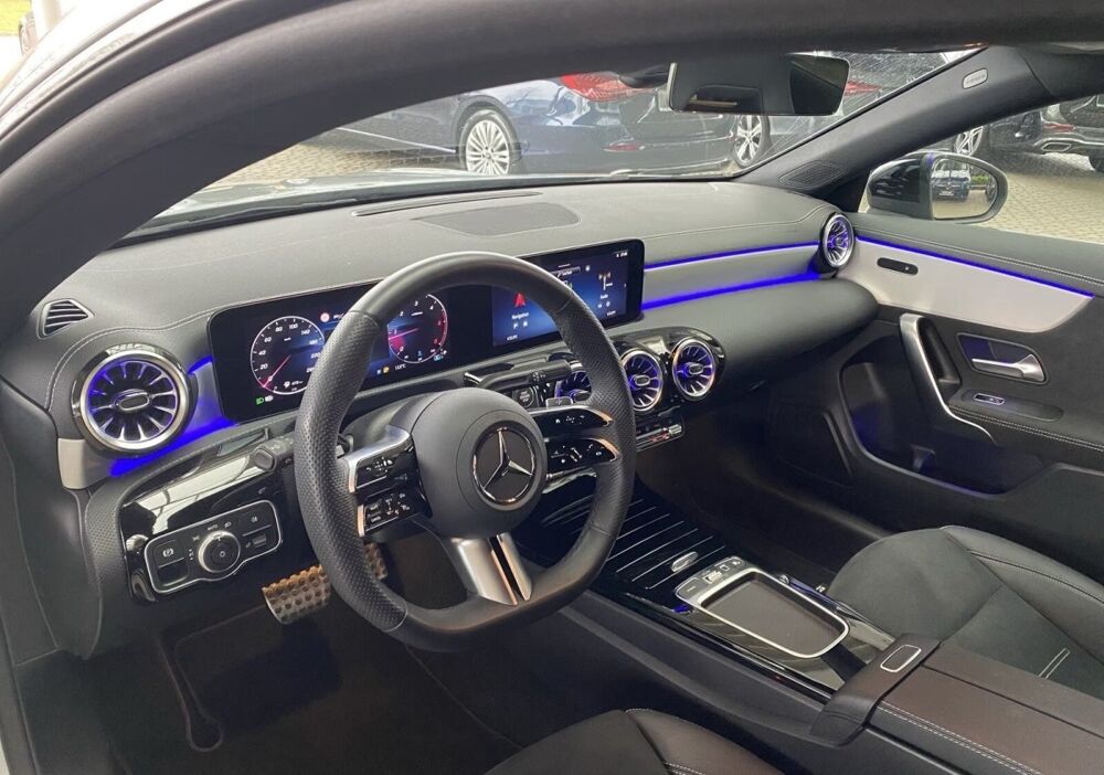 Classe CLA CLA 200 d Amg Line 150 Gris Alpin Attelage Autres disponible 2025 occasion 69007 Lyon