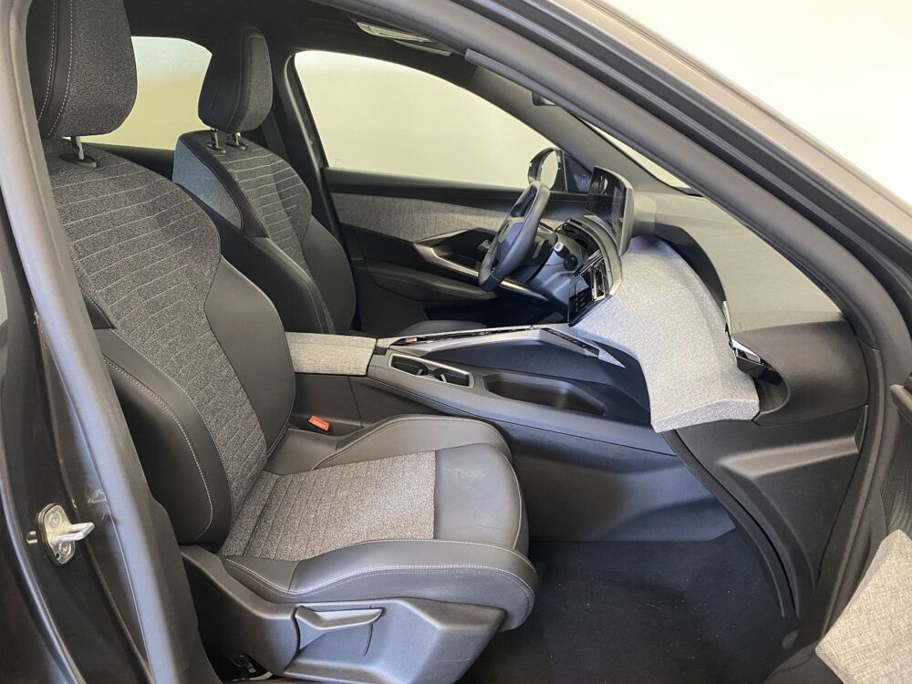 3008 1.2 HYBRID 136 E-DCS6 ALLURE 2025 occasion 38550 Saint-Maurice-l'Exil