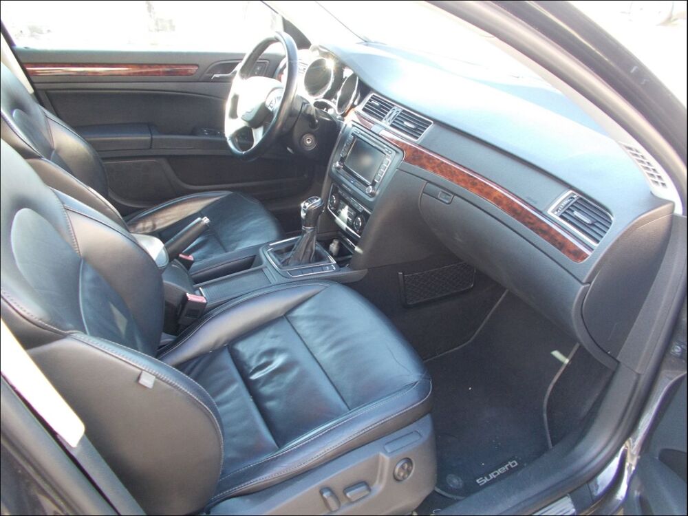 Superb Praha 2.0 TDI 140 2008 occasion 61170 Montchevrel