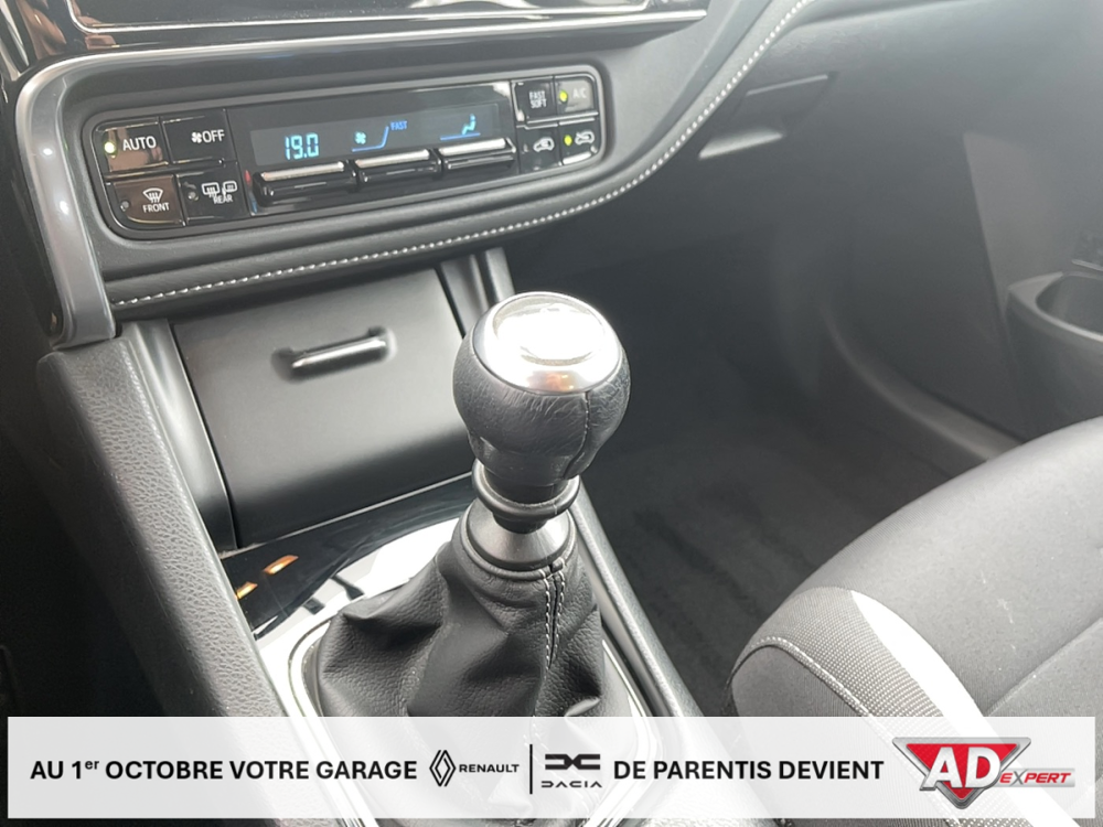Auris 1.2T Dynamic (new2015) 5 portes (mai 2015) (co2 112) 2015 occasion 40160 Parentis-en-Born