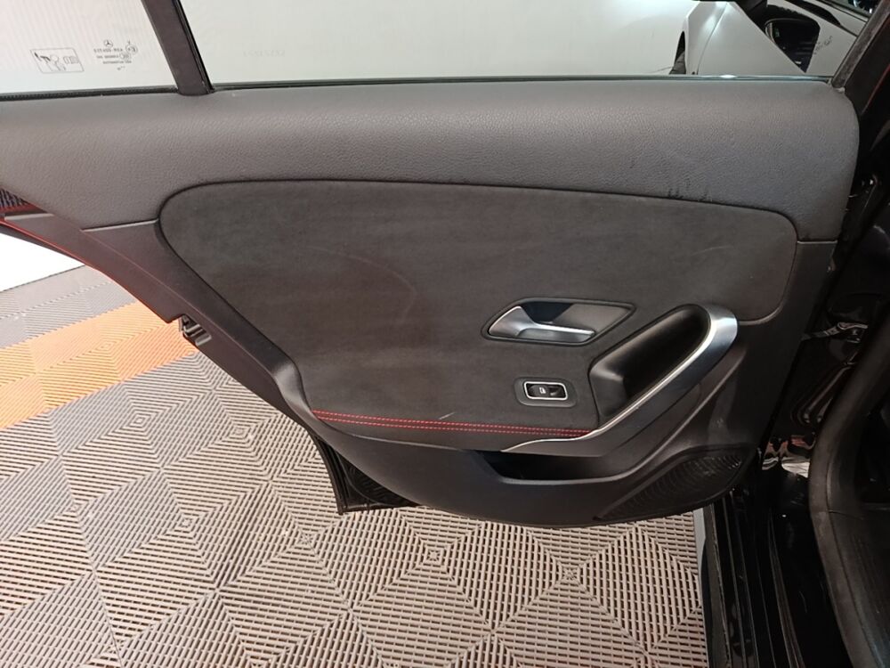 Classe A A 200 AMG Line 7G-DCT 2022 occasion 91580 &Eacute;tr&eacute;chy