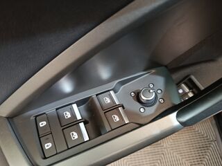 Q3 45 TFSI E 245 S TRONIC S LINE 2023 occasion 91580 &Eacute;tr&eacute;chy