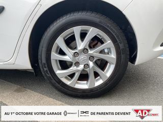 Auris 1.2T Dynamic (new2015) 5 portes (mai 2015) (co2 112) 2015 occasion 40160 Parentis-en-Born