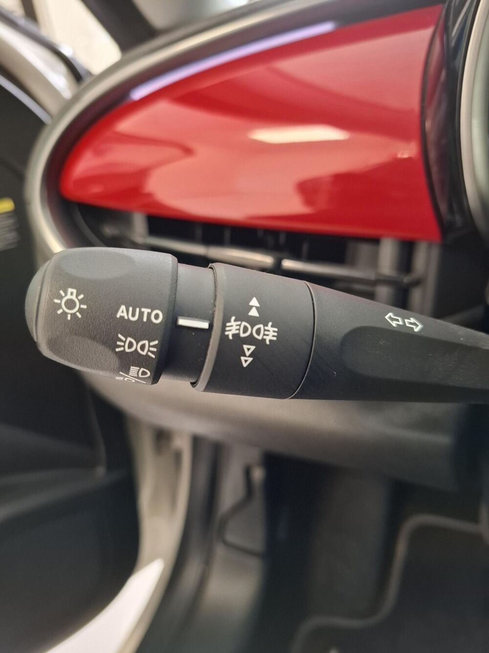 600 Electrique 54 kWh Red 2024 occasion 76360 Barentin