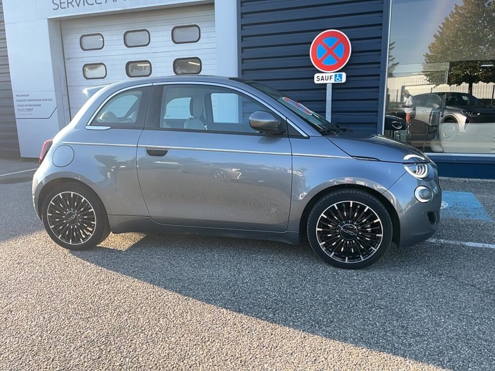 500 E 42kWh La Prima 2022 occasion 38090 Villefontaine