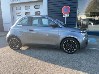 500 E 42kWh La Prima 2022 occasion 38090 Villefontaine