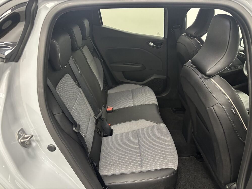 Clio Techno E-Tech full hybrid 145 -24 2024 occasion 86500 Montmorillon