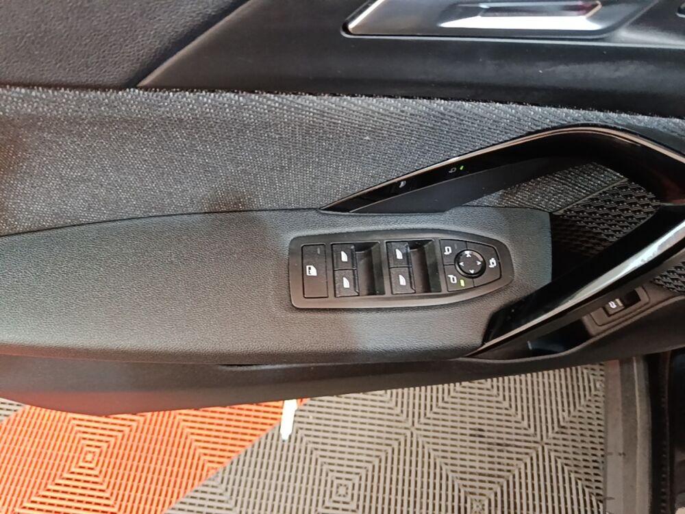 X1 sDrive18i Business Design DKG7 2023 occasion 91580 &Eacute;tr&eacute;chy