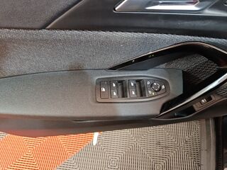 X1 sDrive18i Business Design DKG7 2023 occasion 91580 &Eacute;tr&eacute;chy