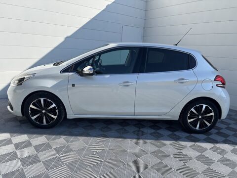 208 Puretech 110 €6.c S&S EAT6 TECH EDITION 2018 occasion 69330 Meyzieu