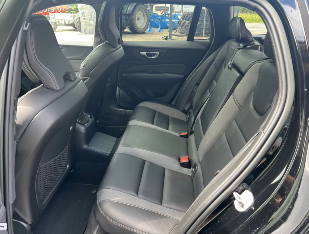 V60 T8 R-Design - Toit ouvrant - Harman Kardon - Autres mod&egrave;les 2022 occasion 69007 Lyon