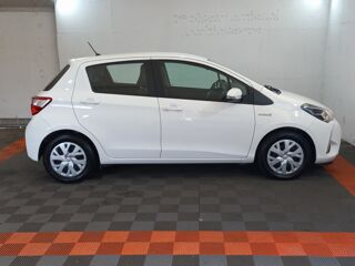 Yaris 1.5 VVT-I HYBRID France Business 2019 occasion 91580 &Eacute;tr&eacute;chy