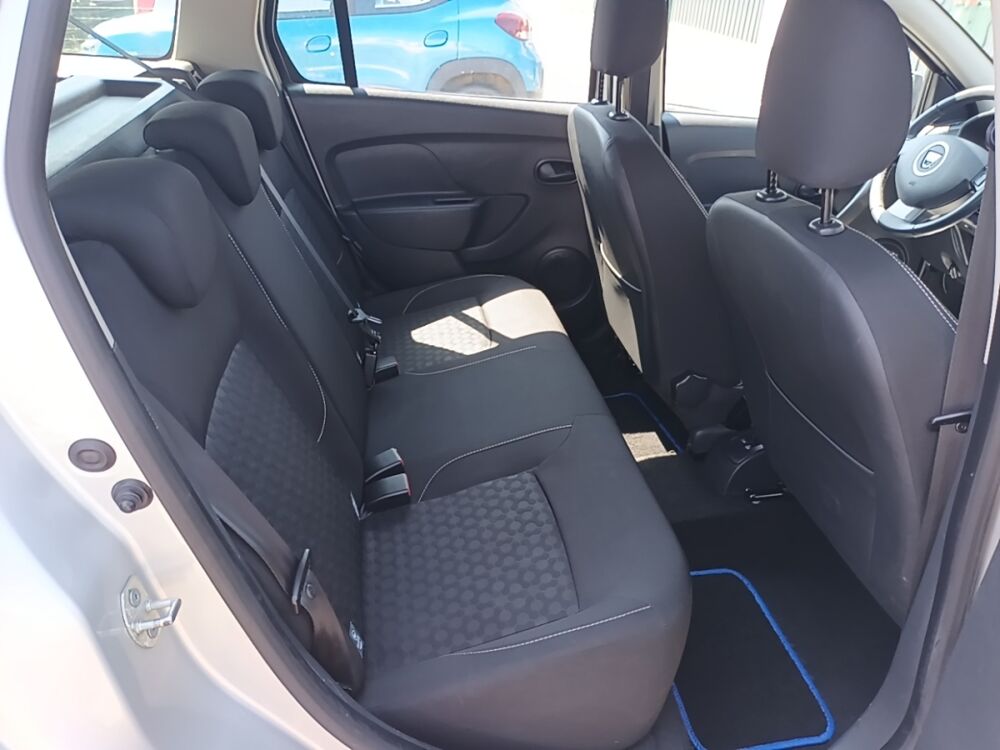 Logan Prestige dCi 90 eco&sup2; 2013 occasion 35210 Ch&acirc;tillon-en-Vendelais