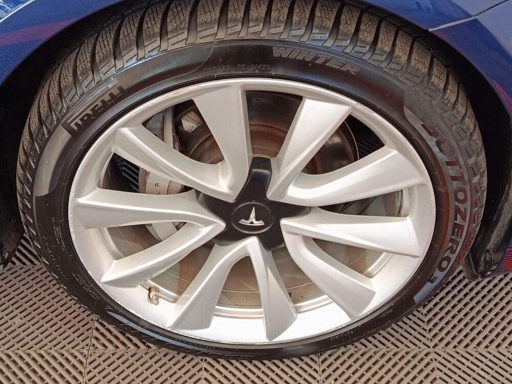 Model 3 Long Range Dual Motor AWD 2020 occasion 91580 &Eacute;tr&eacute;chy