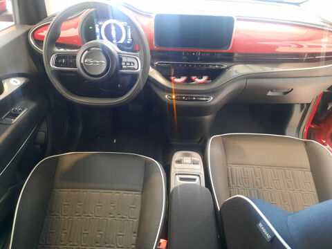 500 E BEV 24KWH C (RED) 2024 occasion 76360 Barentin