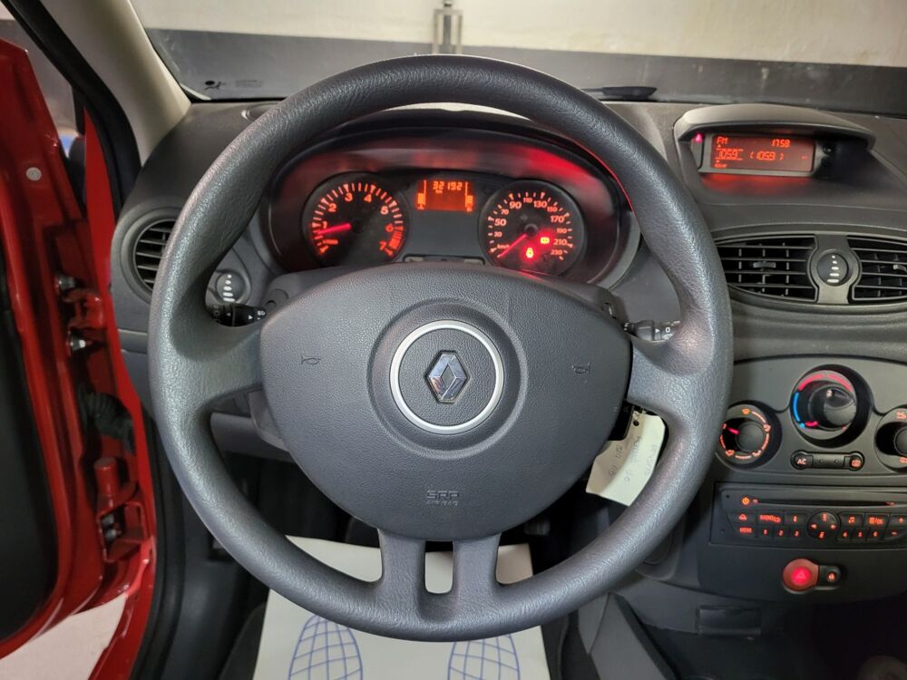 Clio Collection Zen 3 portes 1.2 16V 75 2014 occasion 93600 Aulnay-sous-Bois