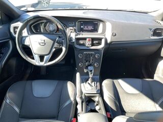 V40 T2 122 Geartronic 6 R-Design 2019 occasion 40600 Biscarrosse