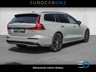 V60 PHEV T8 Plus Dark 455 ch Attelage Cam&eacute;ra 360&deg; Toit Pano Autr 2024 occasion 69007 Lyon