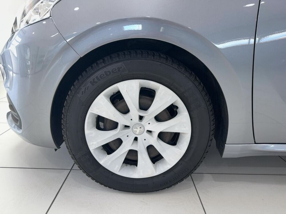 208 Puretech 68 LIKE 2019 occasion 63300 Thiers