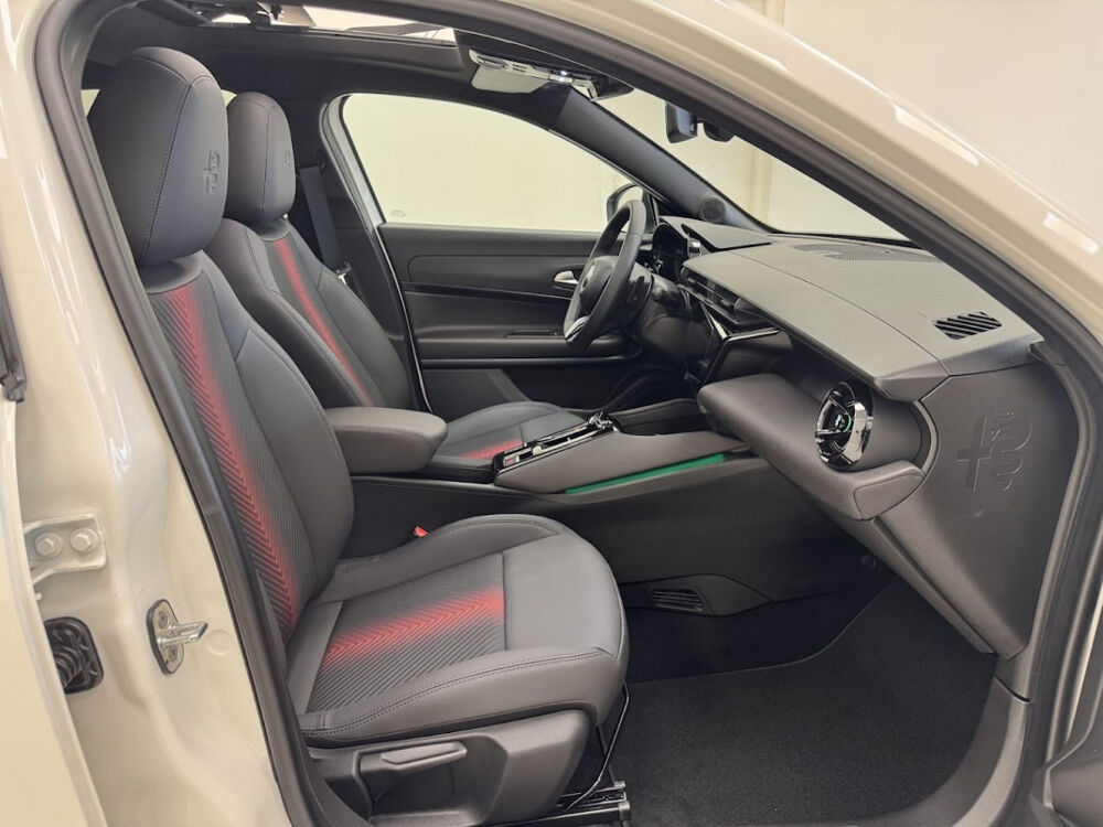 Junior 1.2 Ibrida 136ch Speciale DCT6 2025 occasion 76360 Barentin