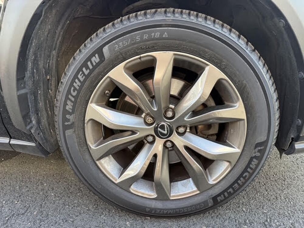 NX 2.5 300H F SPORT 4WD AUTO 2014 occasion 19360 Malemort-sur-Corr&egrave;ze