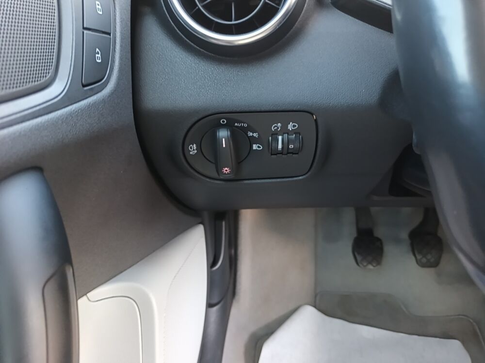 A1 1.6 TDI 90 ATTRACTION 2012 occasion 35210 Ch&acirc;tillon-en-Vendelais