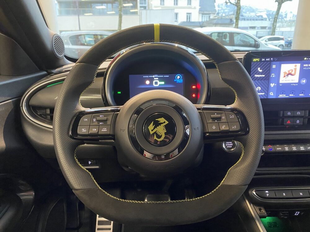 600 E Electrique 54 kWh Scorpionissima 2025 occasion 76360 Barentin