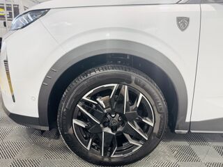 3008 1.2 HYBRID 145 E-DCS6 GT + ALCANTARA 2025 occasion 30220 Aigues-Mortes