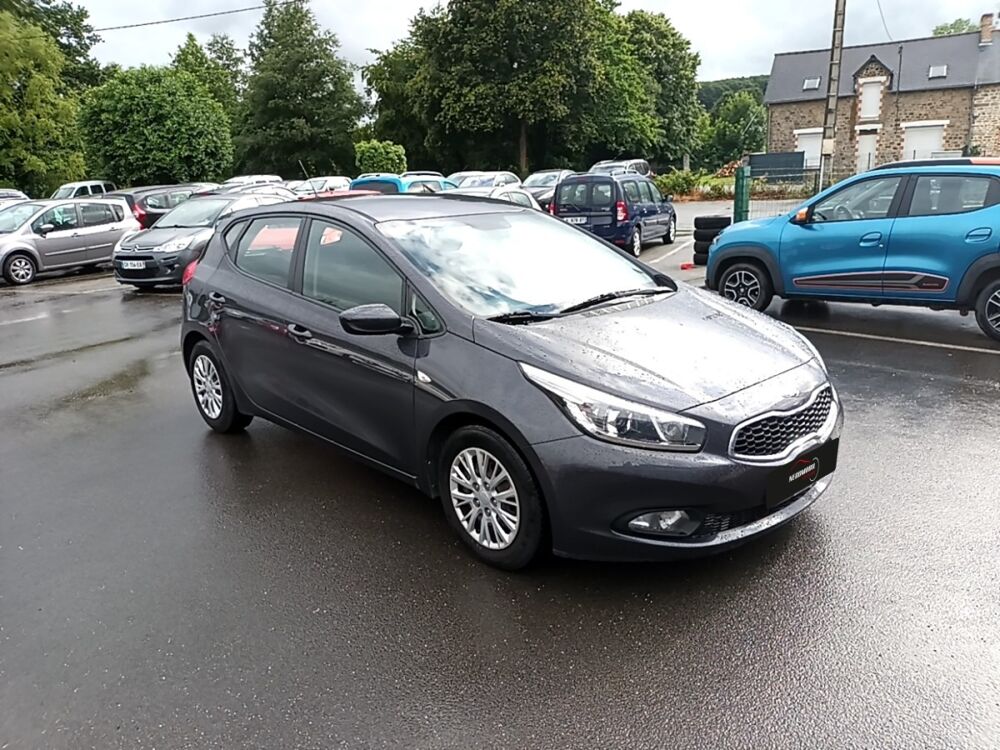 Pro cee d ii 1,4 Diesel CRDi 90 ch BVM 6 Motion 2014 occasion 35210 Ch&acirc;tillon-en-Vendelais