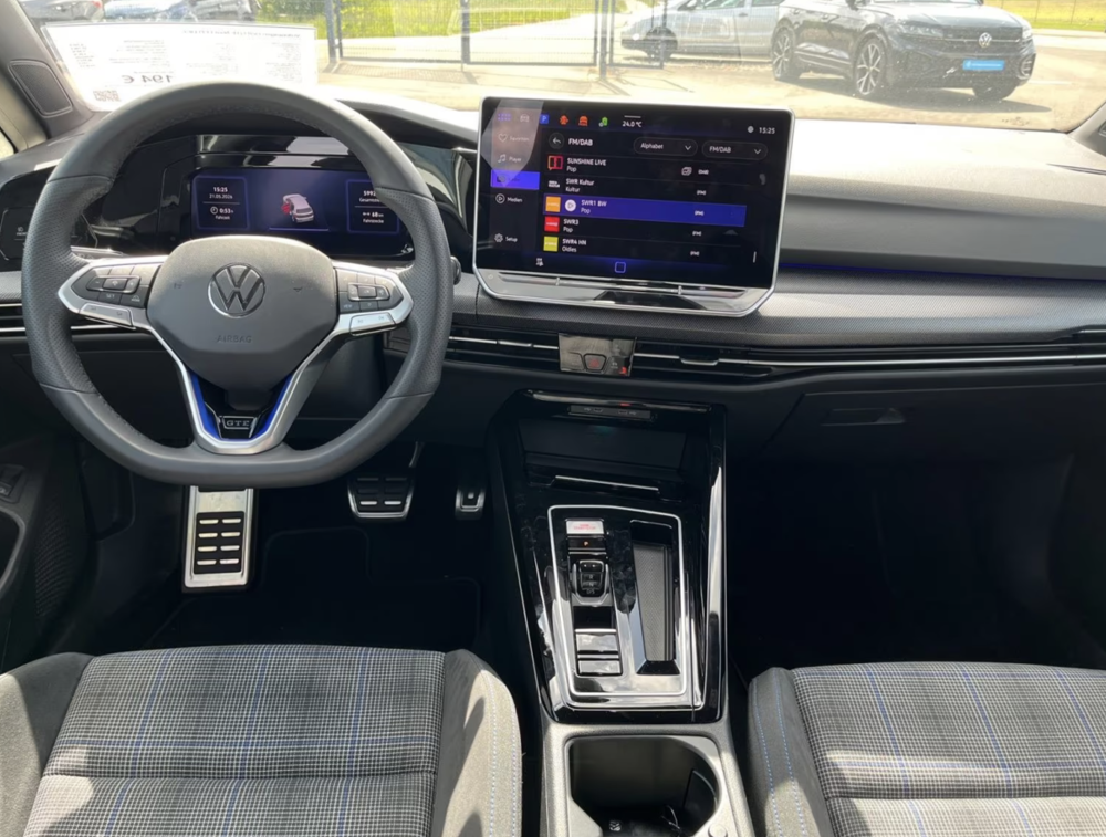 Golf 1.5 EHYBRID 272 GTE - Matrix iQ Light- DCC - Divers dispo 2025 occasion 69007 Lyon