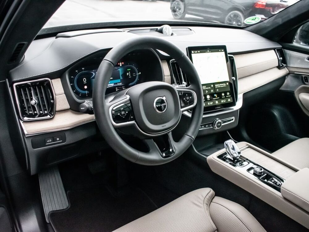 XC90 T8 AWD Ultra Dark 455 Cuir Beige Bowers Wilkins Suspension P 2025 occasion 69007 Lyon