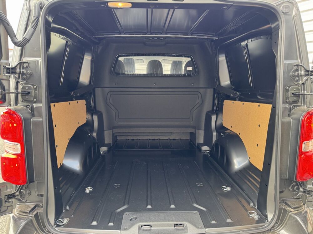 Jumpy XL Diesel 180 ch Automatique Cab Appro 10KMS 2portes lateral 2026 occasion 86440 Mign&eacute;-Auxances