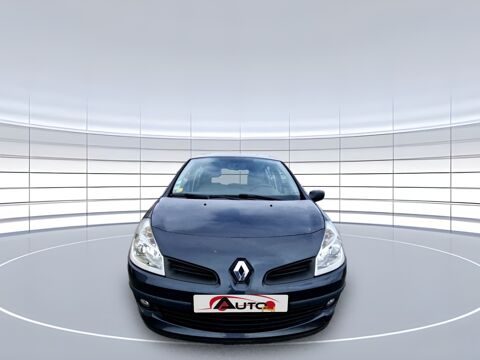 Clio Confort Pack Clim Authentique 1.4 16v (NEW) 5 portes (nov. 2005 occasion 61170 Montchevrel