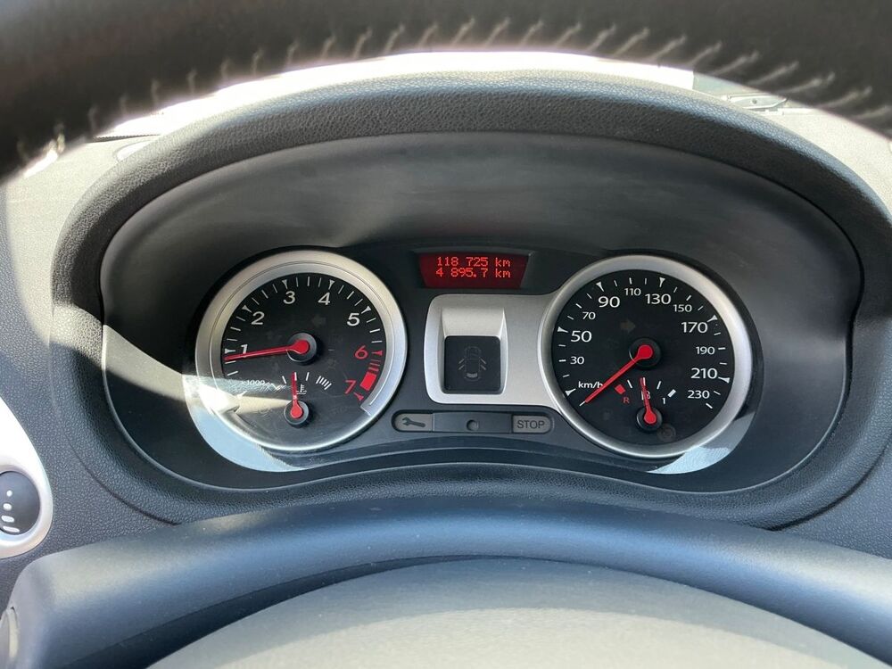 Clio Expression Clim 1.2 TCE 100 Eco2 2010 occasion 35210 Ch&acirc;tillon-en-Vendelais