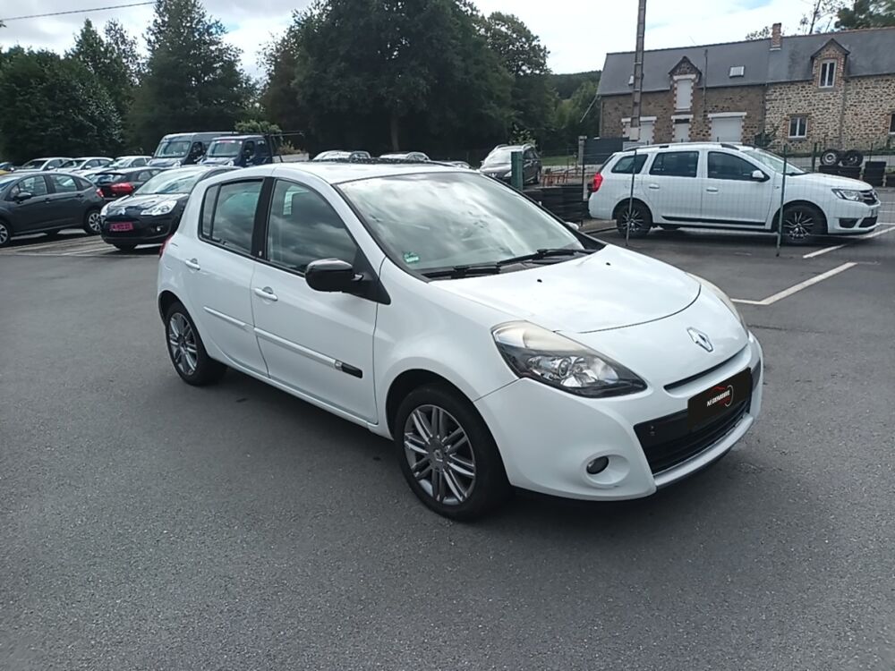 Clio Dynamique TomTom 1.2 TCE 100 Eco2 2011 occasion 35210 Ch&acirc;tillon-en-Vendelais