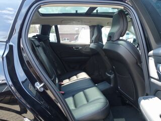 V60 PHEV T8 AWD Ultra Dark 455 ch Bowers Wilkins S. Ventil&eacute;s Aut 2025 occasion 69007 Lyon