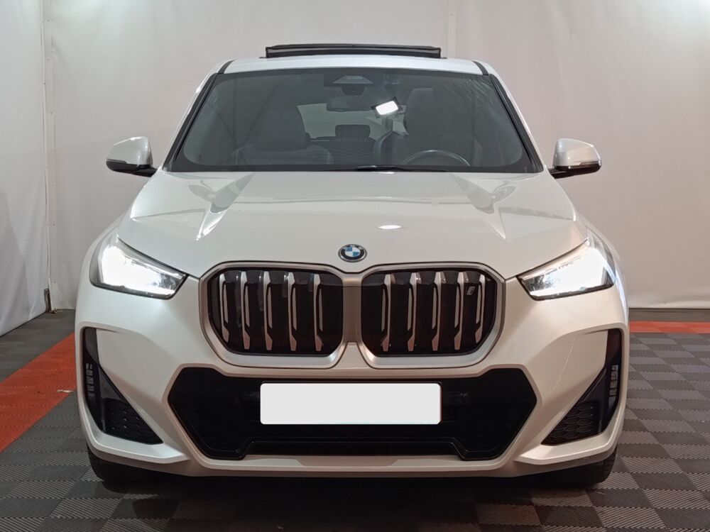 iX1 xDrive30 M Sport 2023 occasion 91580 &Eacute;tr&eacute;chy