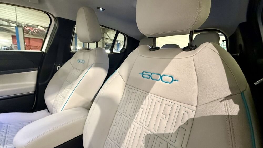 Fiat 600 T-Gen 3 1.2 Hybrid 110 DCT6 La Prima 2025 occasion 30220 Aigues-Mortes