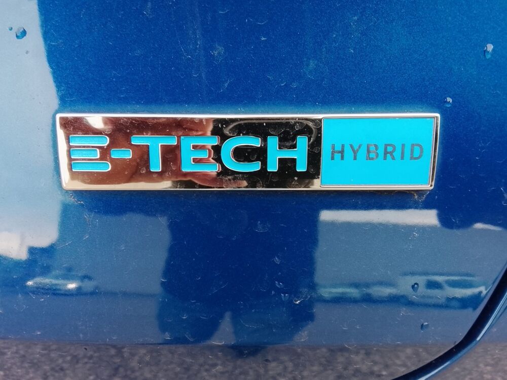 Captur Business E-Tech hybride 145 -21 2022 occasion 42240 Unieux