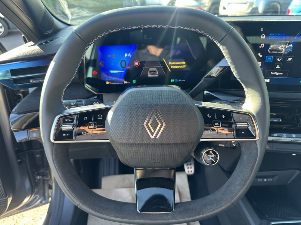 Clio esprit Alpine full hybrid E-Tech 160 ch 2026 occasion 38460 Cr&eacute;mieu