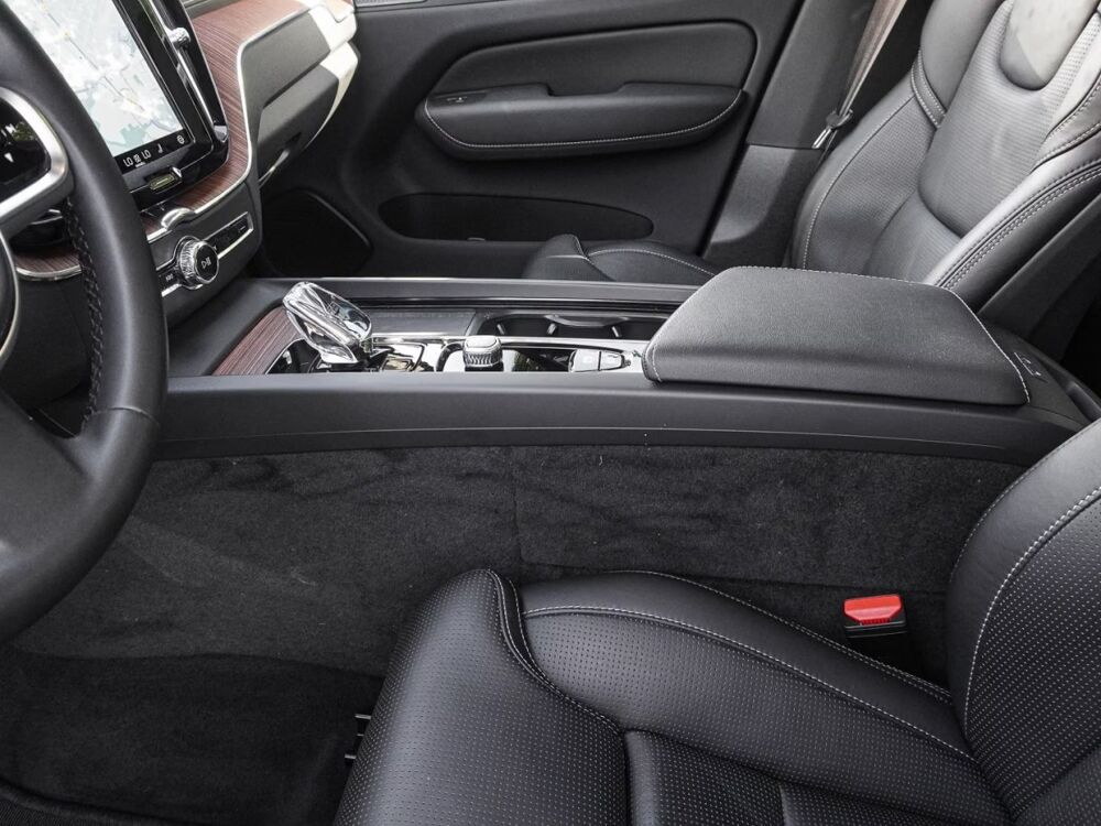 XC60 Recharge T8 AWD Ultimate Dark 455 S. Ventil&eacute;s Toit ouvrant A 2023 occasion 69007 Lyon