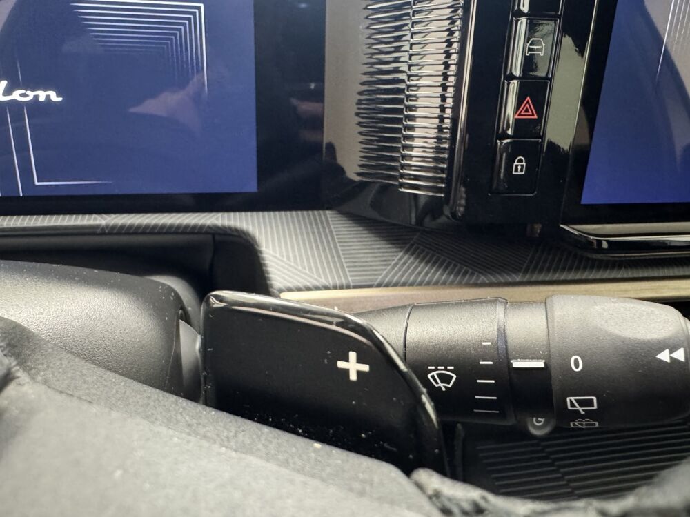 Ypsilon 1.2 Ibrida 100ch eDCT6 LX 2025 occasion 76360 Barentin