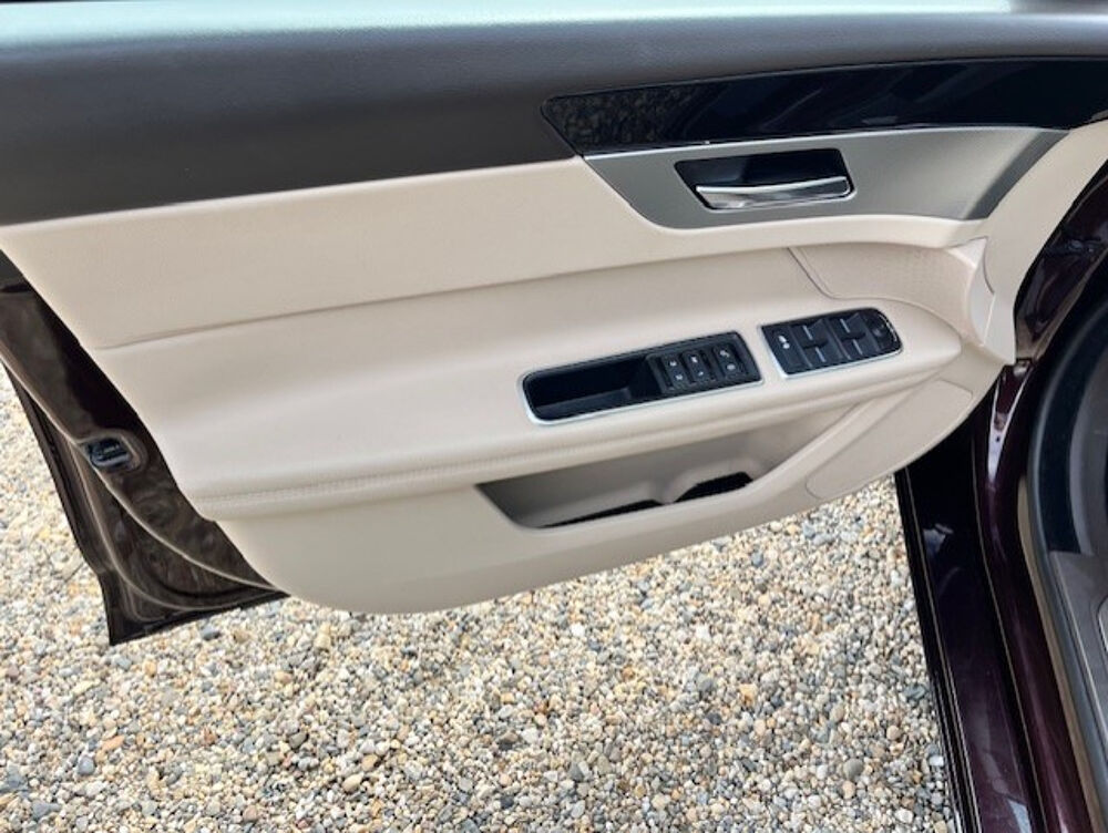 XF 2.0D 180PS PURE AUTO 2018 occasion 47200 Saint-Pardoux-du-Breuil