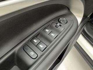 Avenger 1.2 Turbo T3 100 BVM6 Altitude 2024 occasion 76360 Barentin