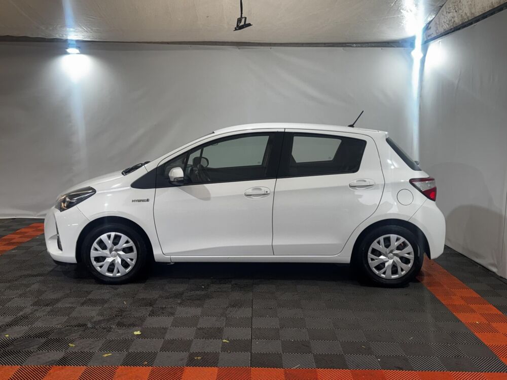 Yaris 1.5 Hybride 100h France Business 2020 occasion 91580 &Eacute;tr&eacute;chy
