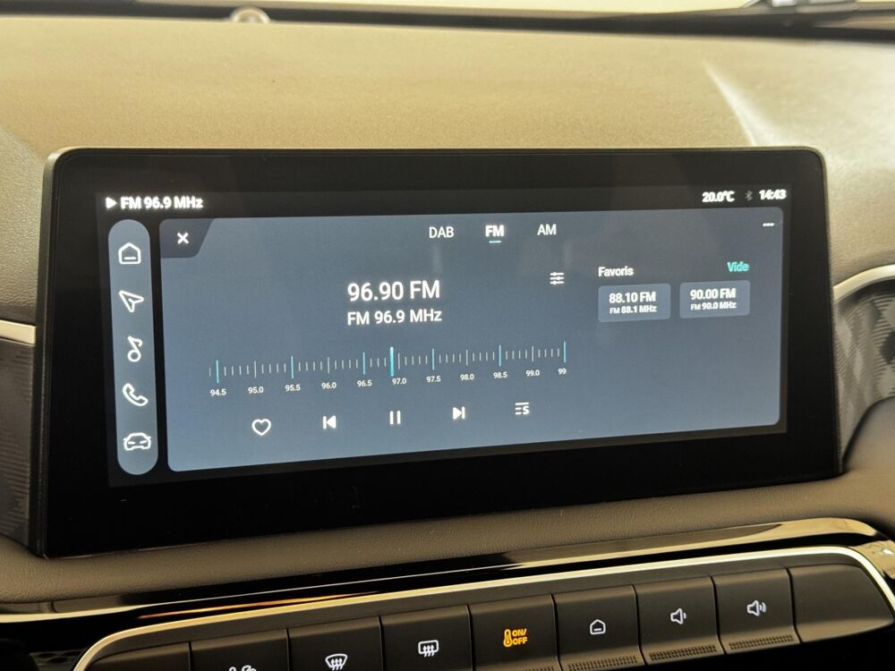 MG3 1.5L 195ch Hybrid+ Luxury 2026 occasion 91580 &Eacute;tr&eacute;chy