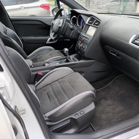 DS4 BlueHDi 120 BVM6 Chic 2016 occasion 35210 Ch&acirc;tillon-en-Vendelais