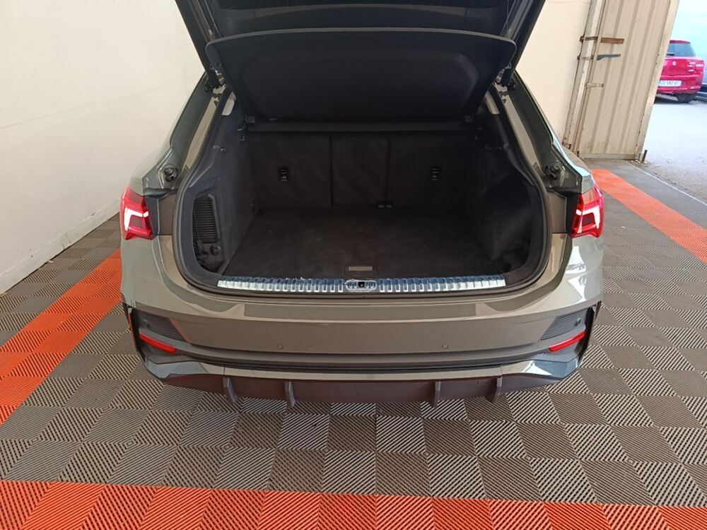Q3 45 TFSI E 245 S TRONIC BUSINESS EXE 2024 occasion 91580 &Eacute;tr&eacute;chy